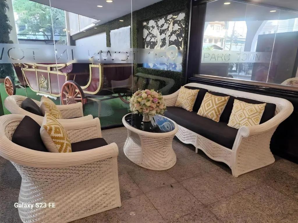 Town In Town Gardent Resort