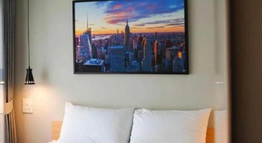 Bed in Tanban Mansion