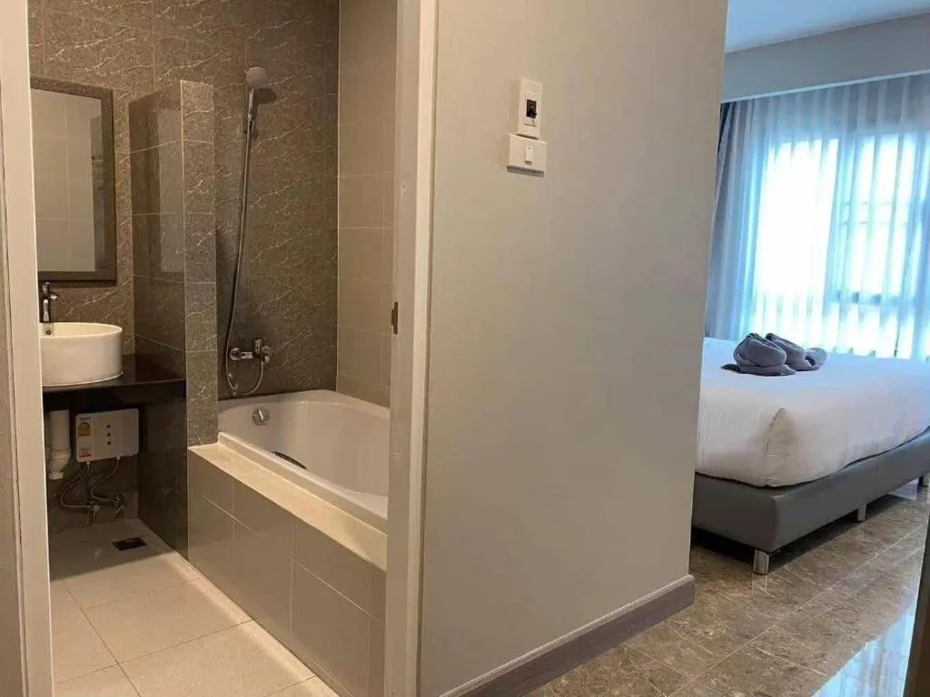 Bed in Tanban Mansion