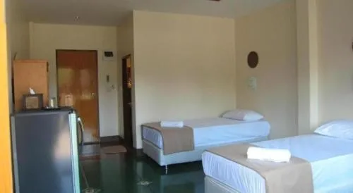 Baansuan Amphawan Resort