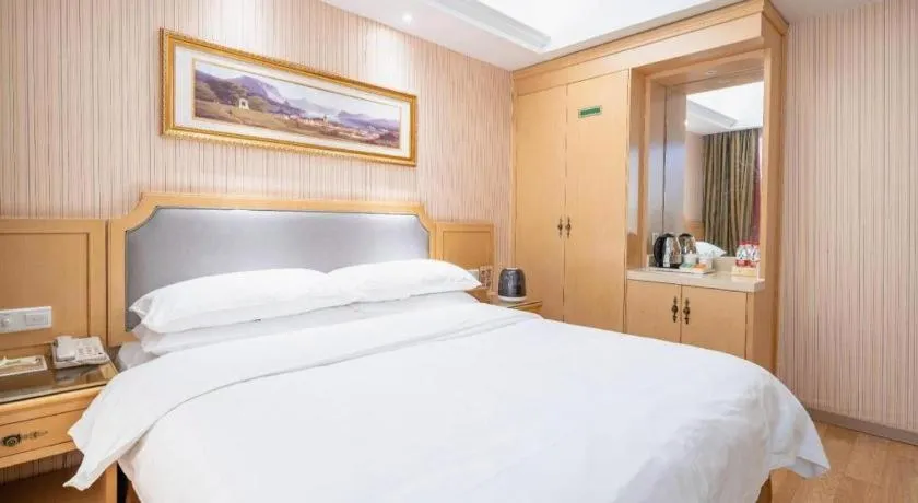Bed in Vienna 3 Best Xiaoshan Qianjiang Century City