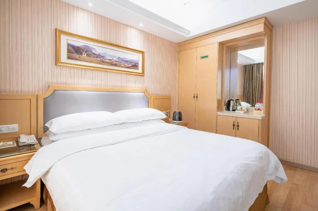 Bed in Vienna 3 Best Xiaoshan Qianjiang Century City