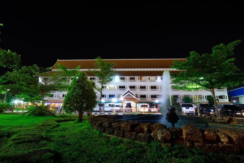 AmornSukhothai Hotel