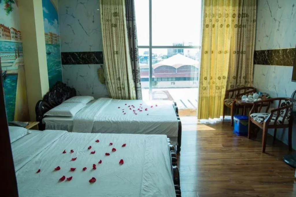 Bed in Phuong Linh Hotel