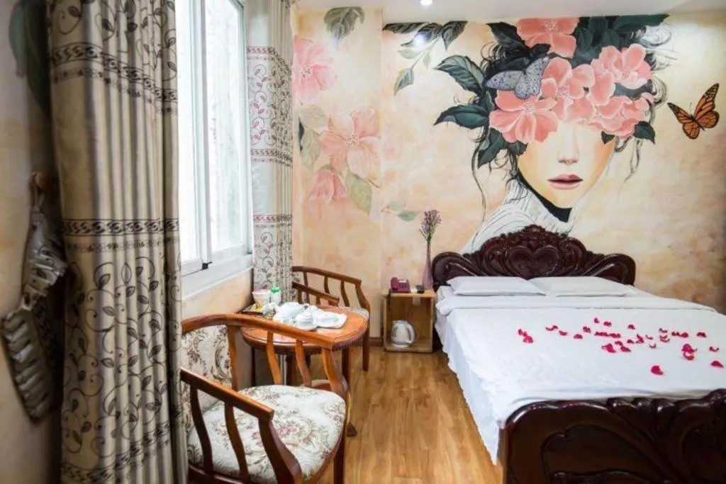 Bed in Phuong Linh Hotel