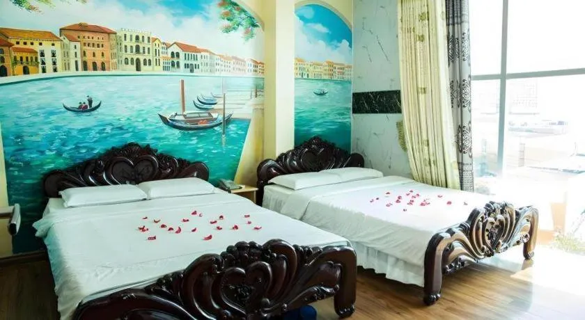 Bed in Phuong Linh Hotel