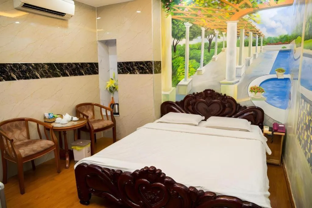 Bed in Phuong Linh Hotel