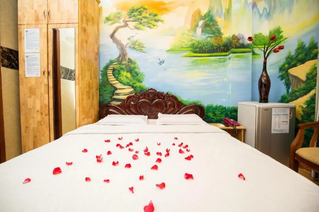 Bed in Phuong Linh Hotel