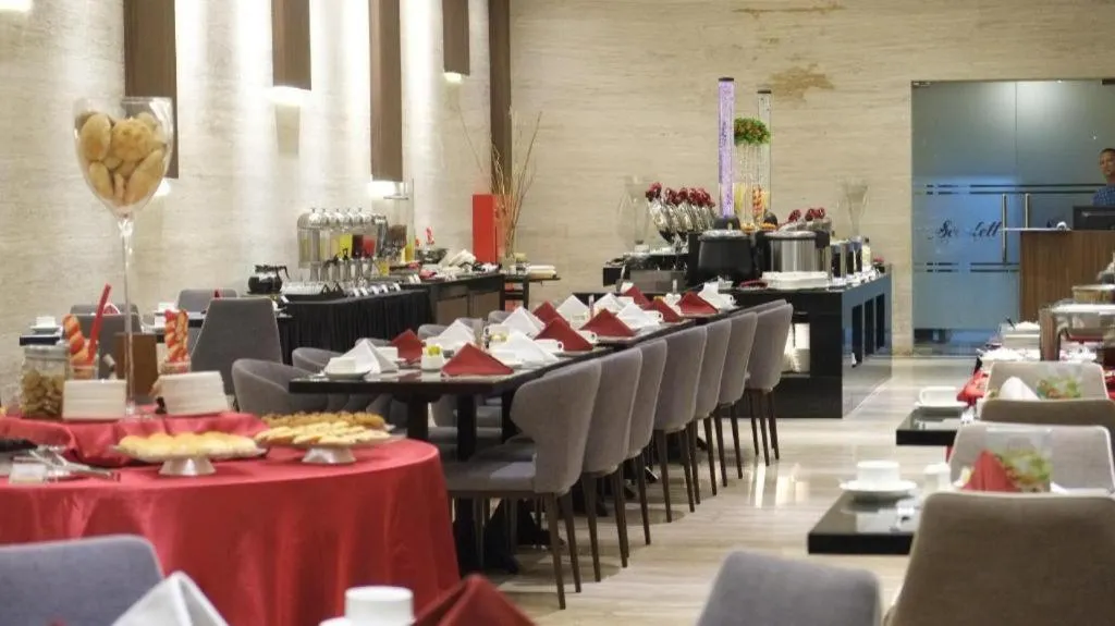 pyramid suites Hotel