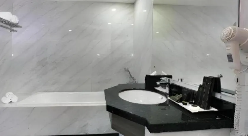 pyramid suites Hotel