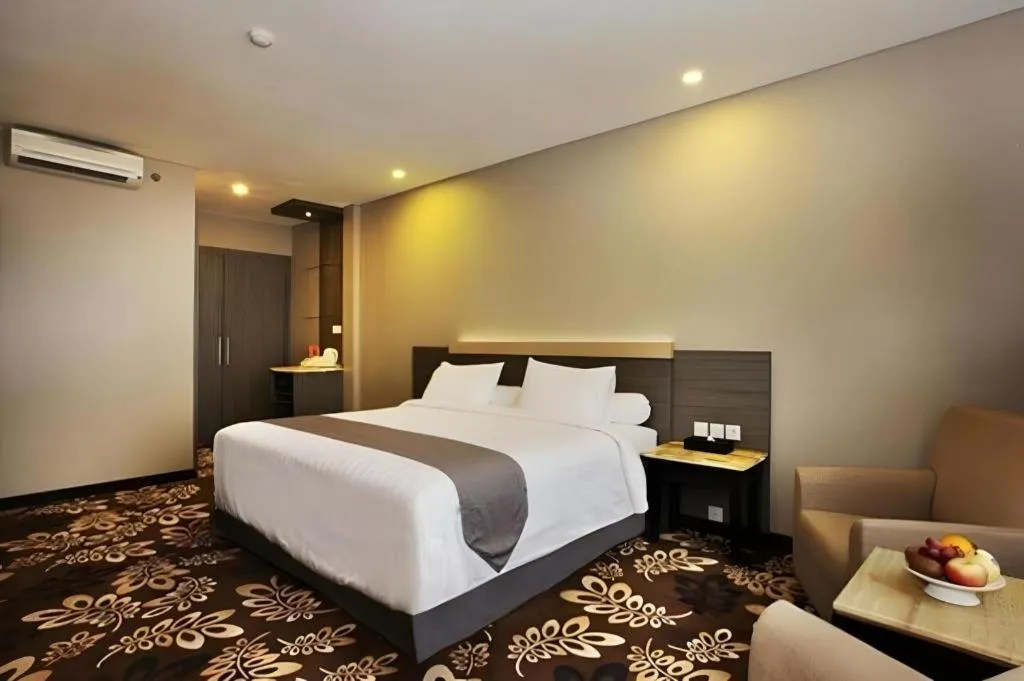 Bed in pyramid suites Hotel