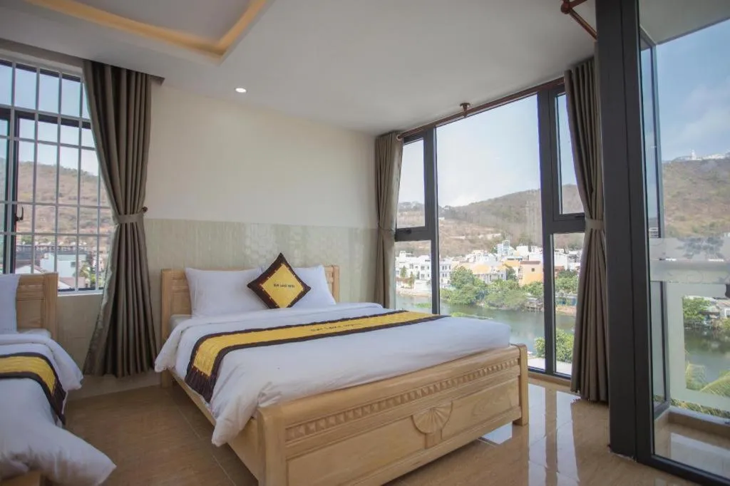 Bed in sun lake hotel