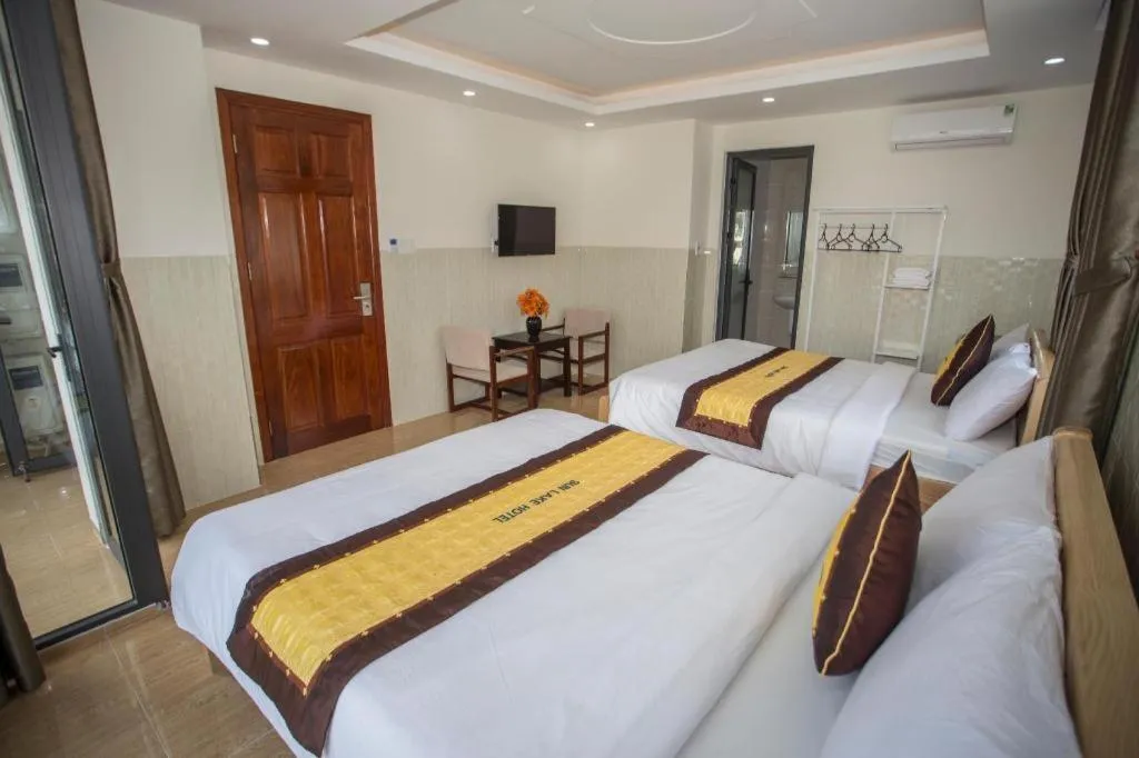 Bed in sun lake hotel