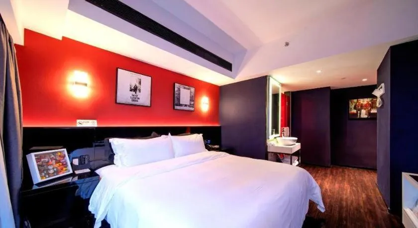 Bed in M Hotel Shenzhen Nanshan