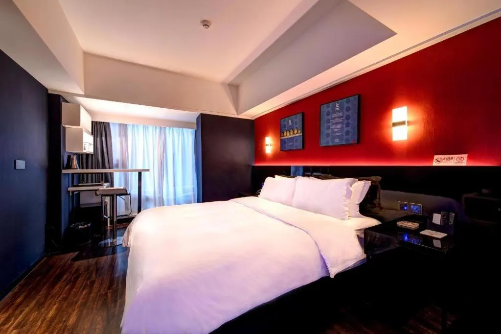 Bed in M Hotel Shenzhen Nanshan