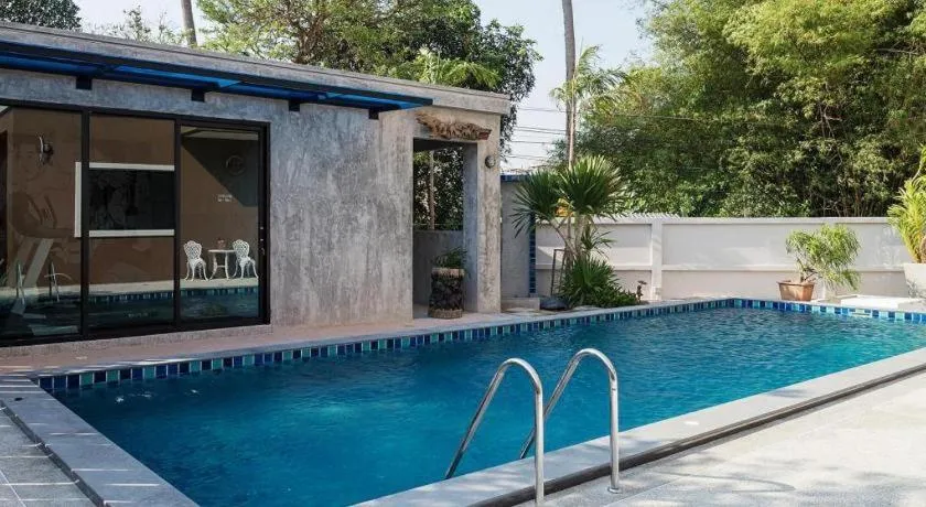 B2 Sriracha Premier Hotel