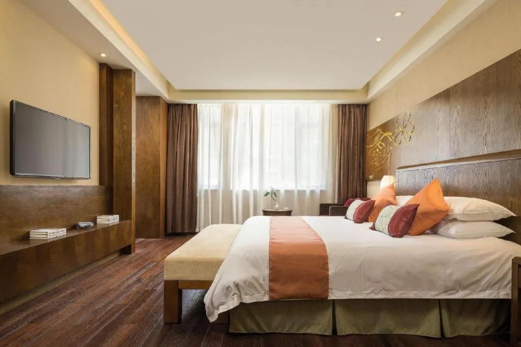 Bed in Wuxi Shanse Hotel