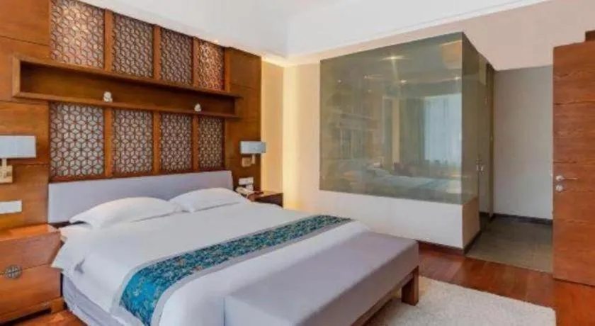 Bed in Wuxi Shanse Hotel