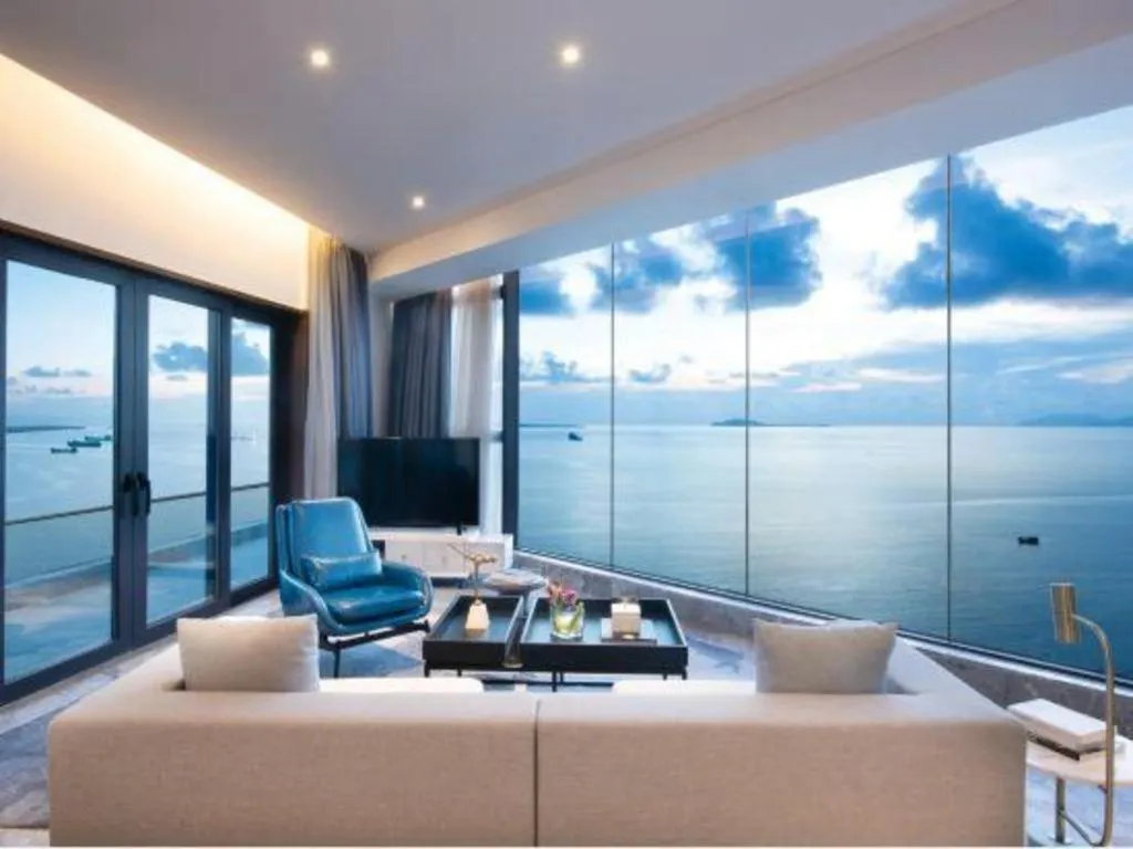 Rock Platinum Sea View Hotel