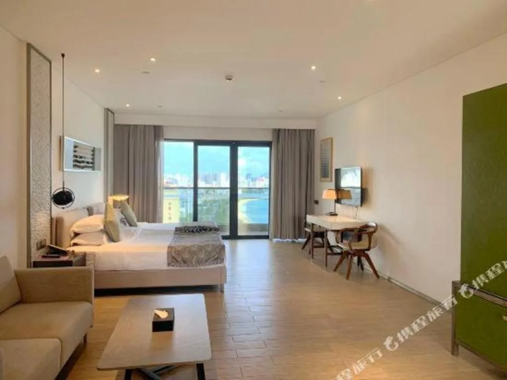 Bed in Rock Platinum Sea View Hotel