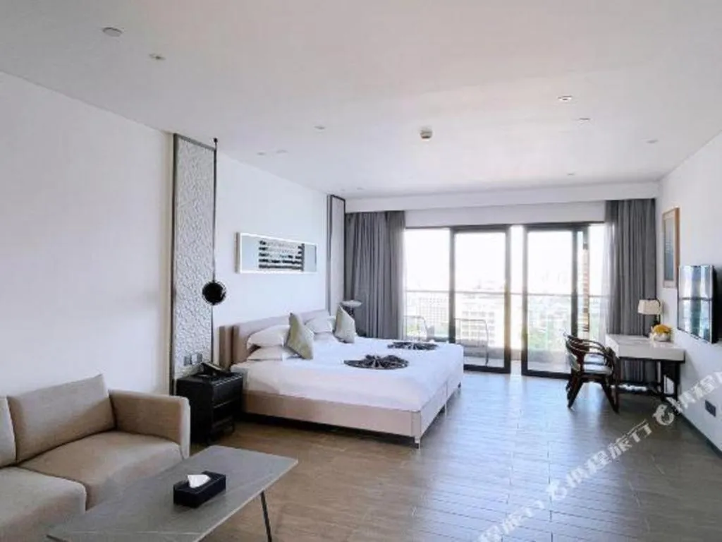 Bed in Rock Platinum Sea View Hotel