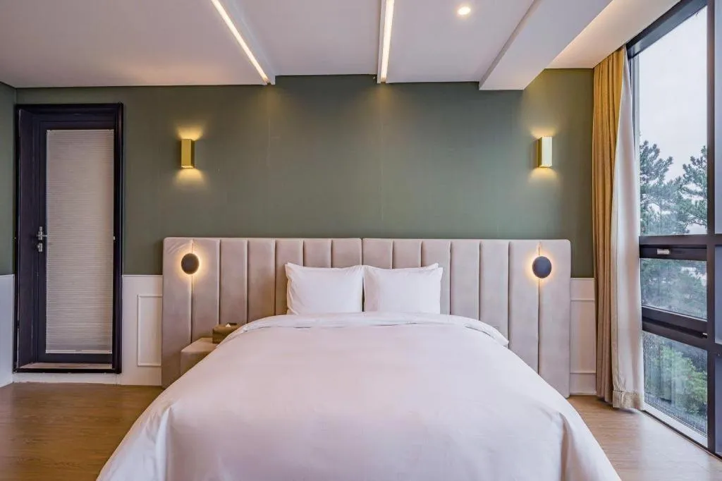 Bed in Dam and Roo Resort