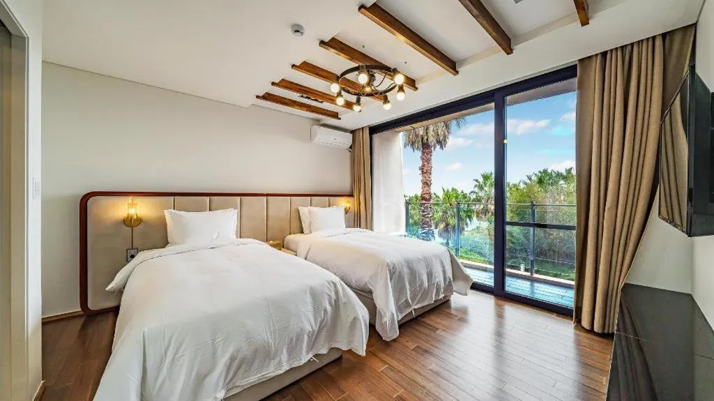 Bed in Dam and Roo Resort