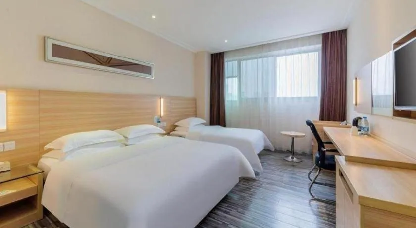 Bed in City Comfort Inn Guangzhou Hanxi Changlong Shiqiao Metro Station