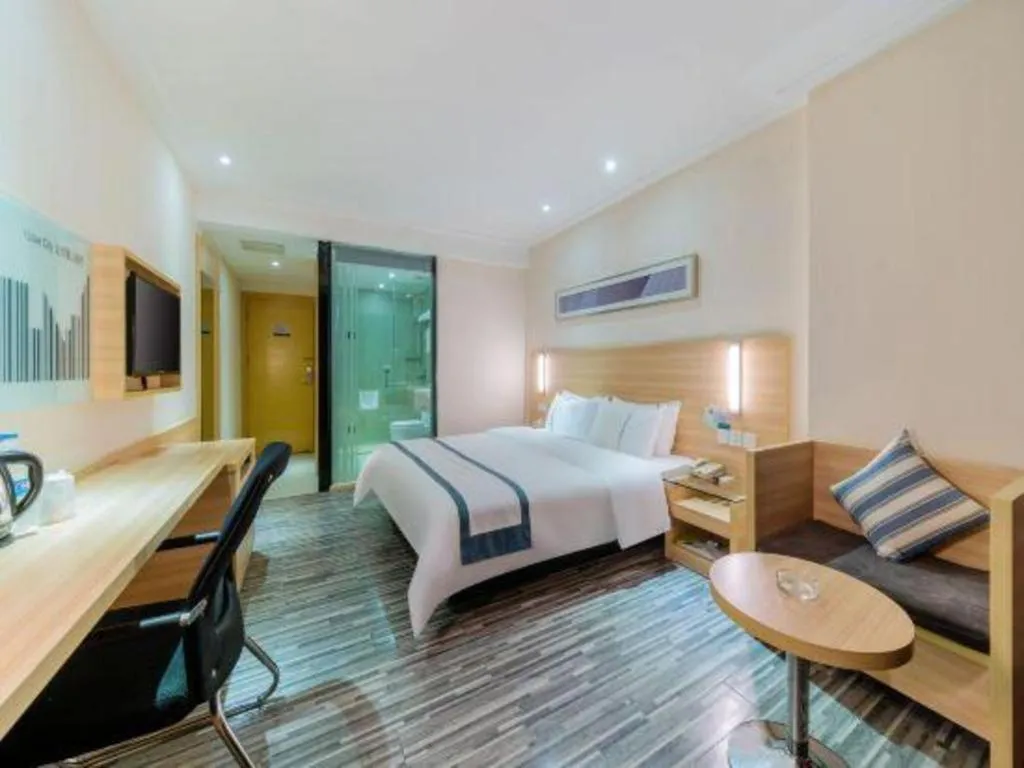 Bed in City Comfort Inn Guangzhou Hanxi Changlong Shiqiao Metro Station