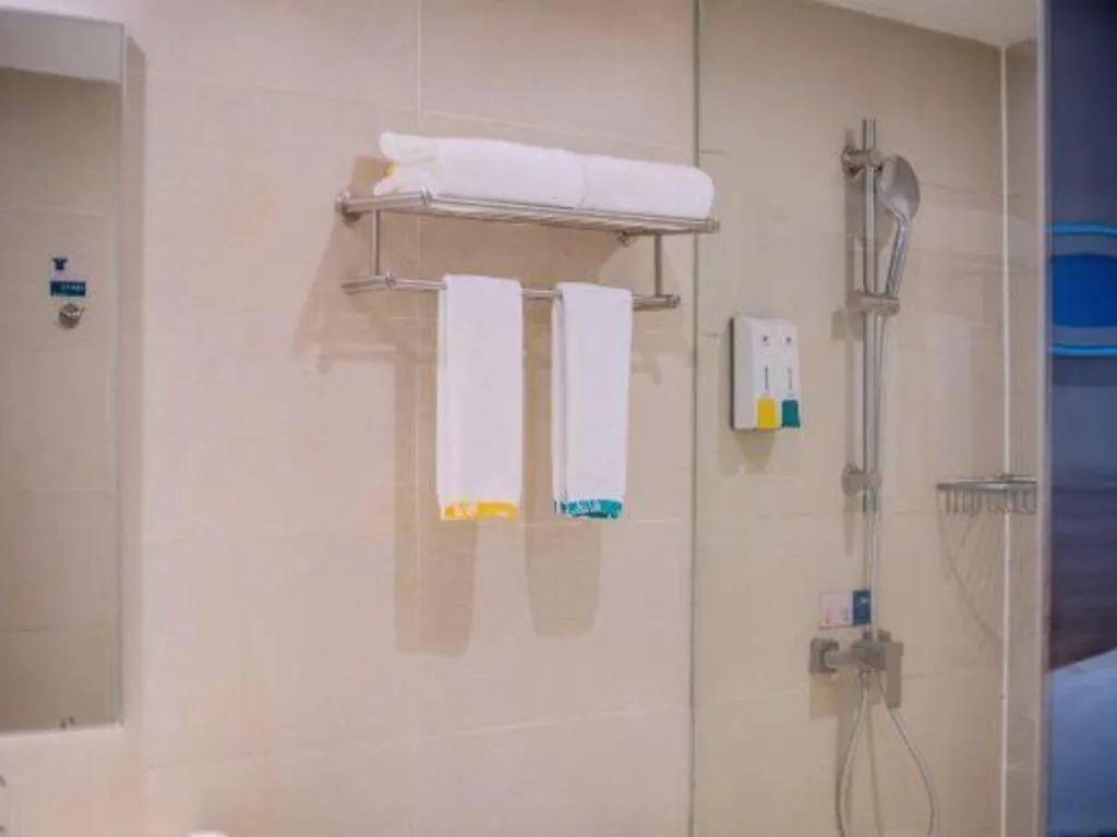 City Comfort Inn Guangzhou Hanxi Changlong Shiqiao Metro Station