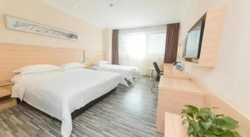 Bed in City Comfort Inn Guangzhou Hanxi Changlong Shiqiao Metro Station