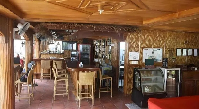 Coucou Bar Hotel and Restaurant