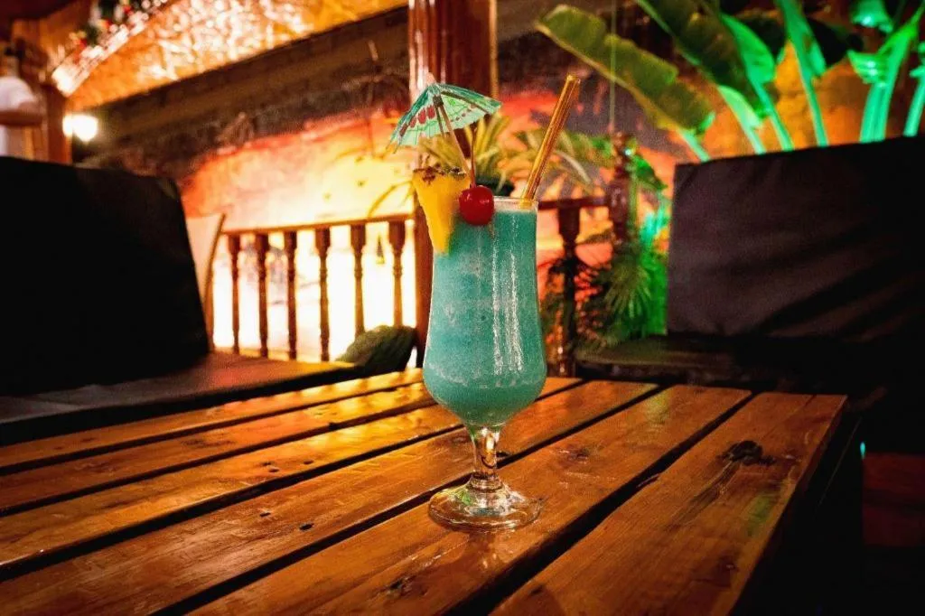 Coucou Bar Hotel and Restaurant