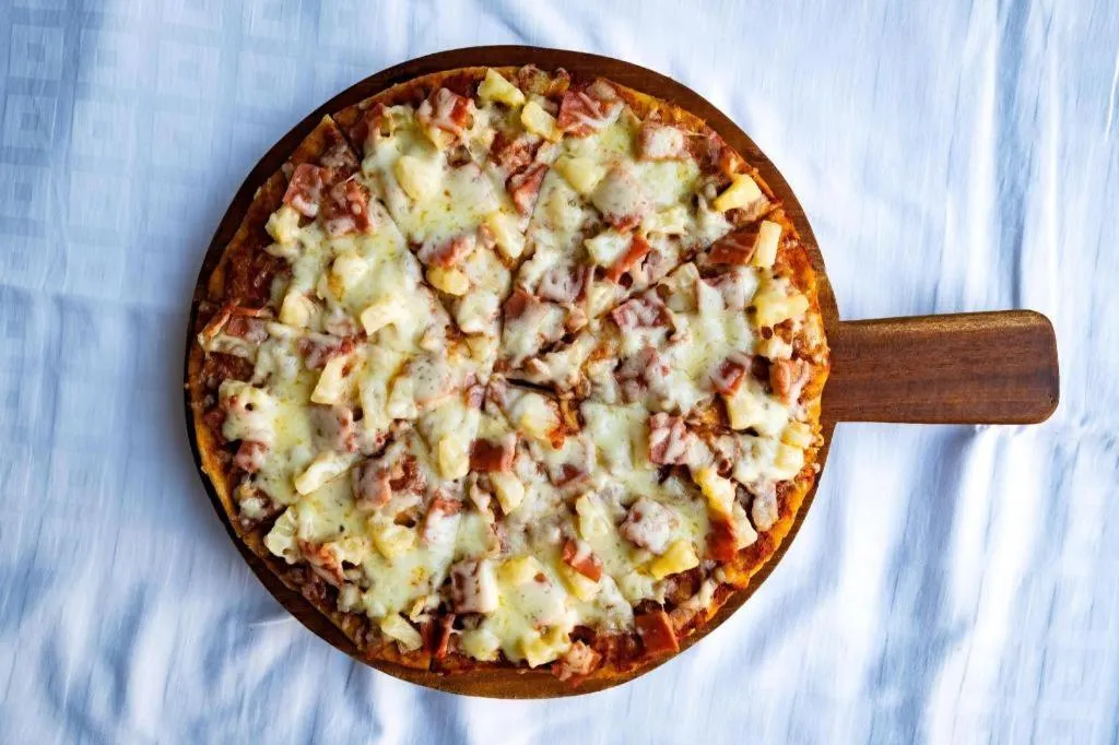 Coucou Bar Hotel and Restaurant