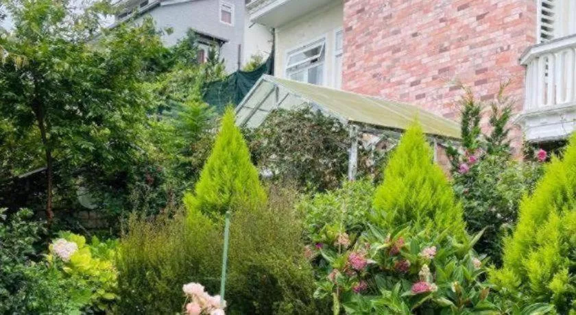 La Roza Dalat Boutique Hotel