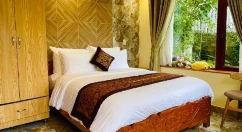 Bed in La Roza Dalat Boutique Hotel