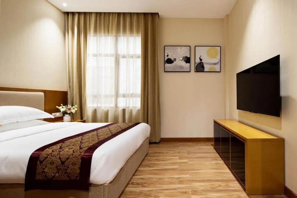 Bed in Cheermore Recreation Hotel 广州志懋元生态水疗休闲酒店