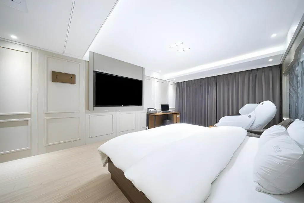Bed in Pohang Hotel View