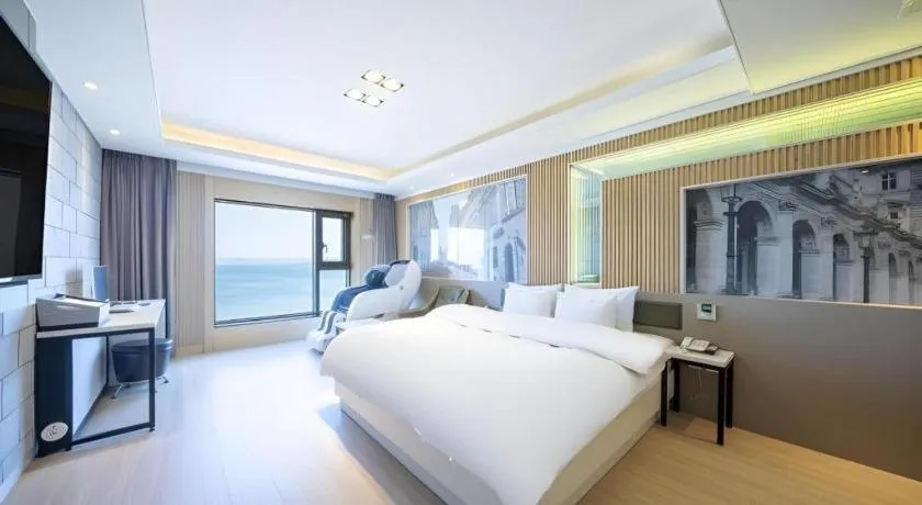 Bed in Pohang Hotel View