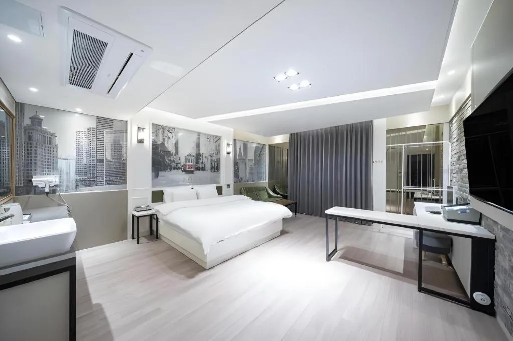 Bed in Pohang Hotel View