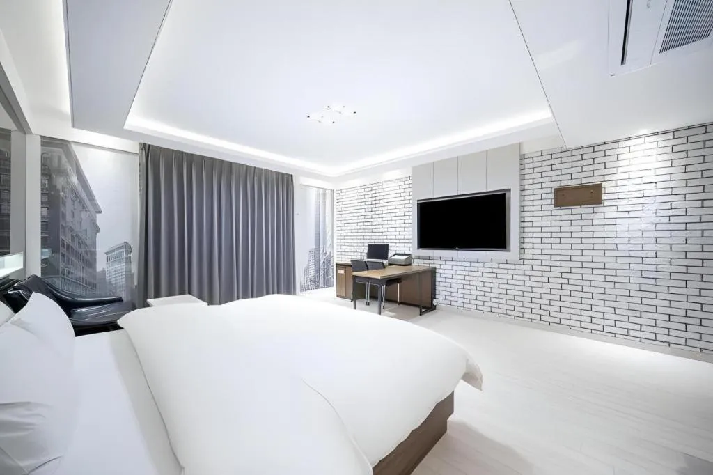 Bed in Pohang Hotel View