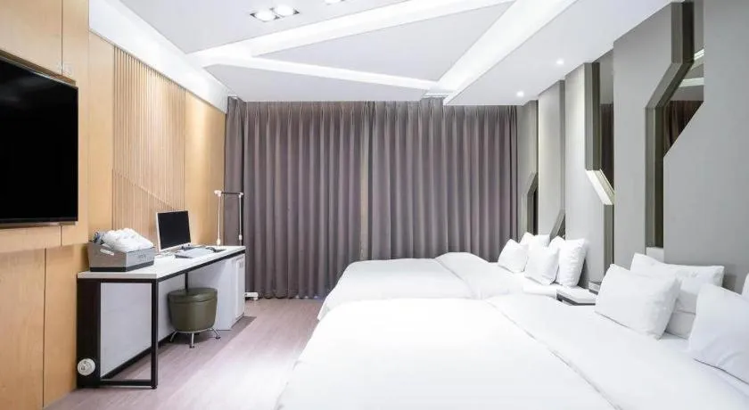 Bed in Pohang Hotel View