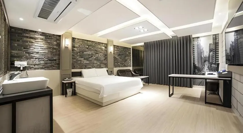 Bed in Pohang Hotel View