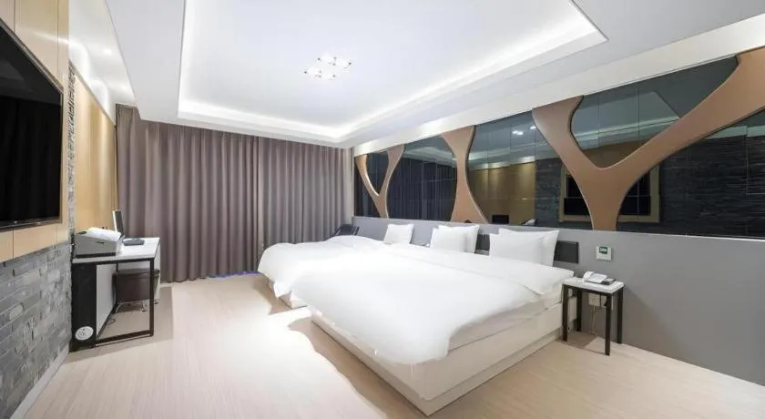 Bed in Pohang Hotel View