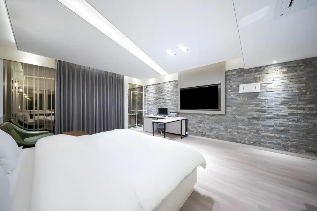 Bed in Pohang Hotel View