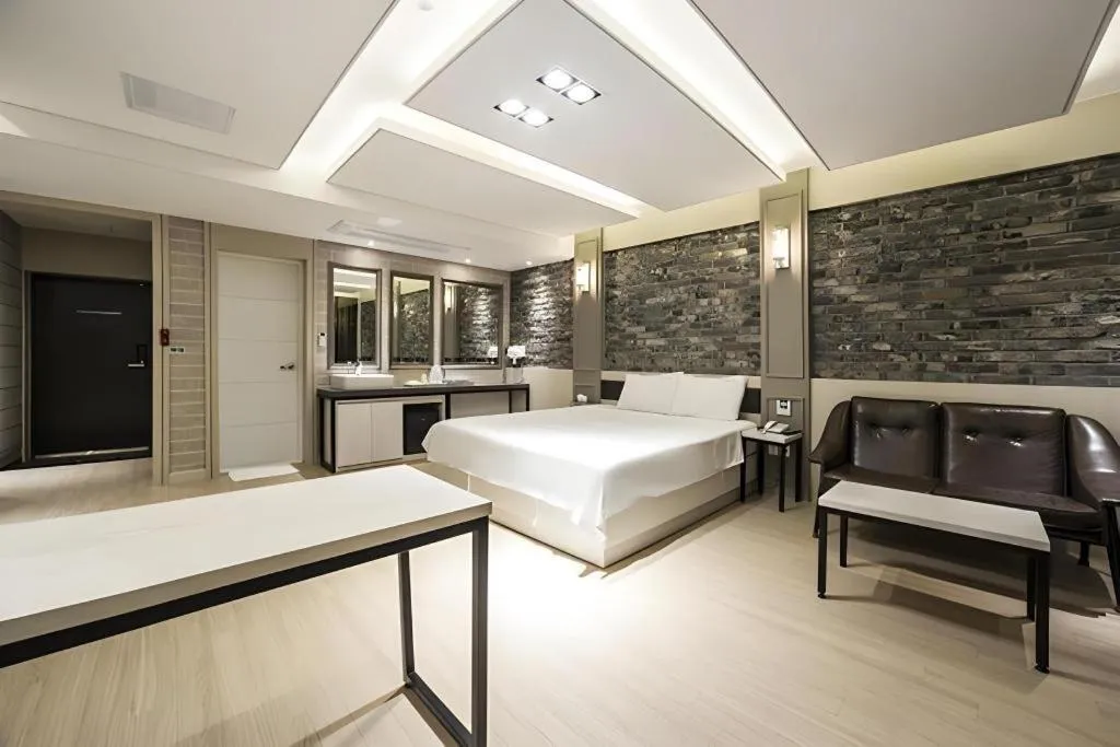 Bed in Pohang Hotel View