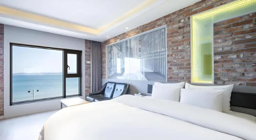 Bed in Pohang Hotel View