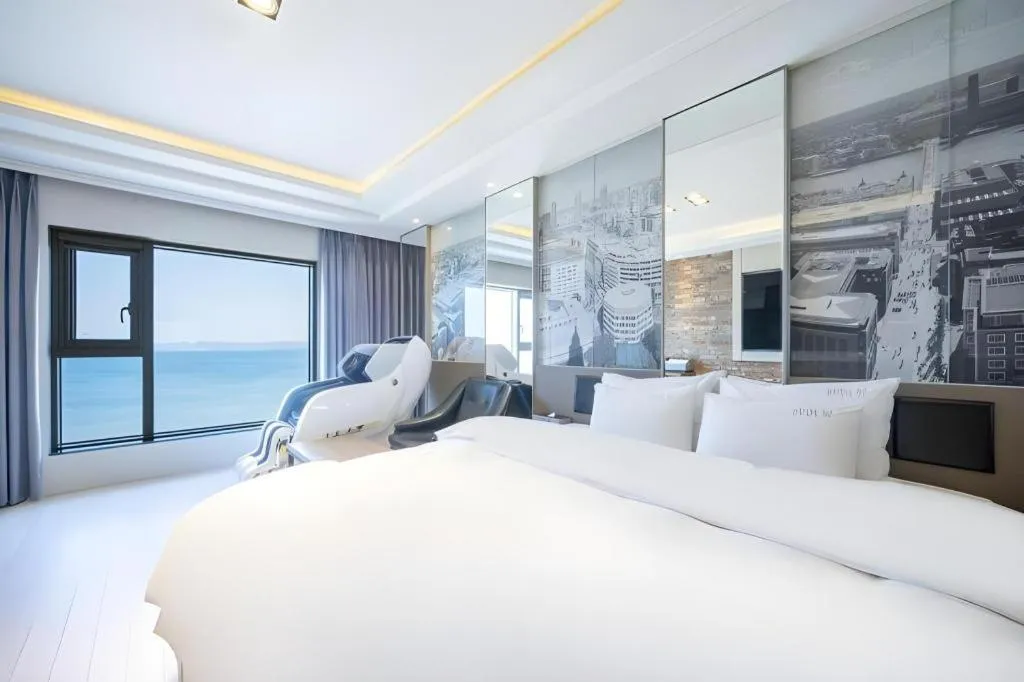 Bed in Pohang Hotel View