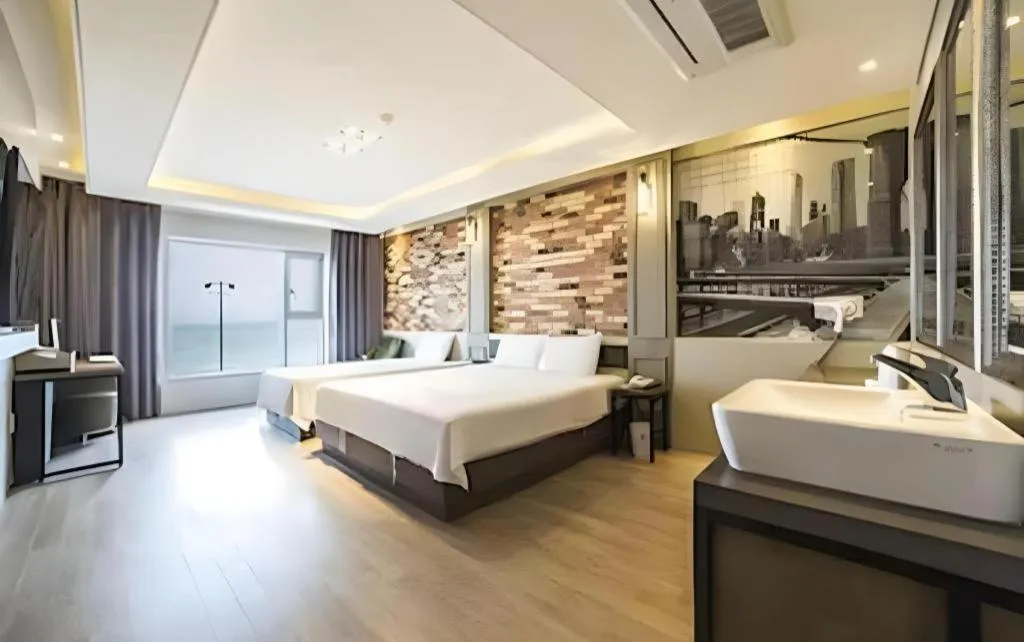 Bed in Pohang Hotel View