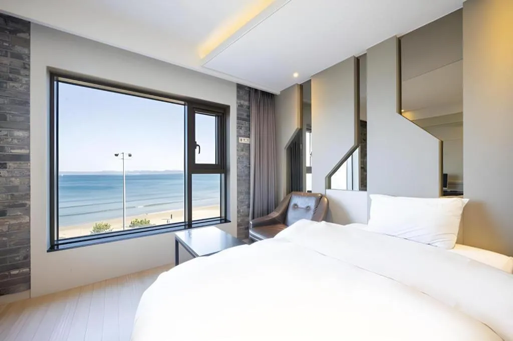 Bed in Pohang Hotel View